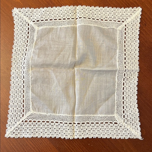 vintage Accessories - Vintage Victorian Handkerchief Crotchet Trim